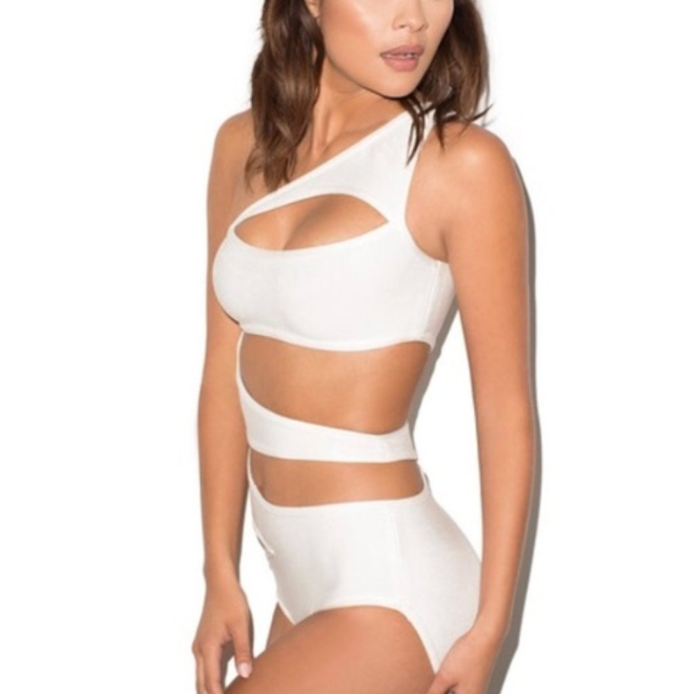 House Of CB 'Hamptons' White One Shoulder Cut-Out